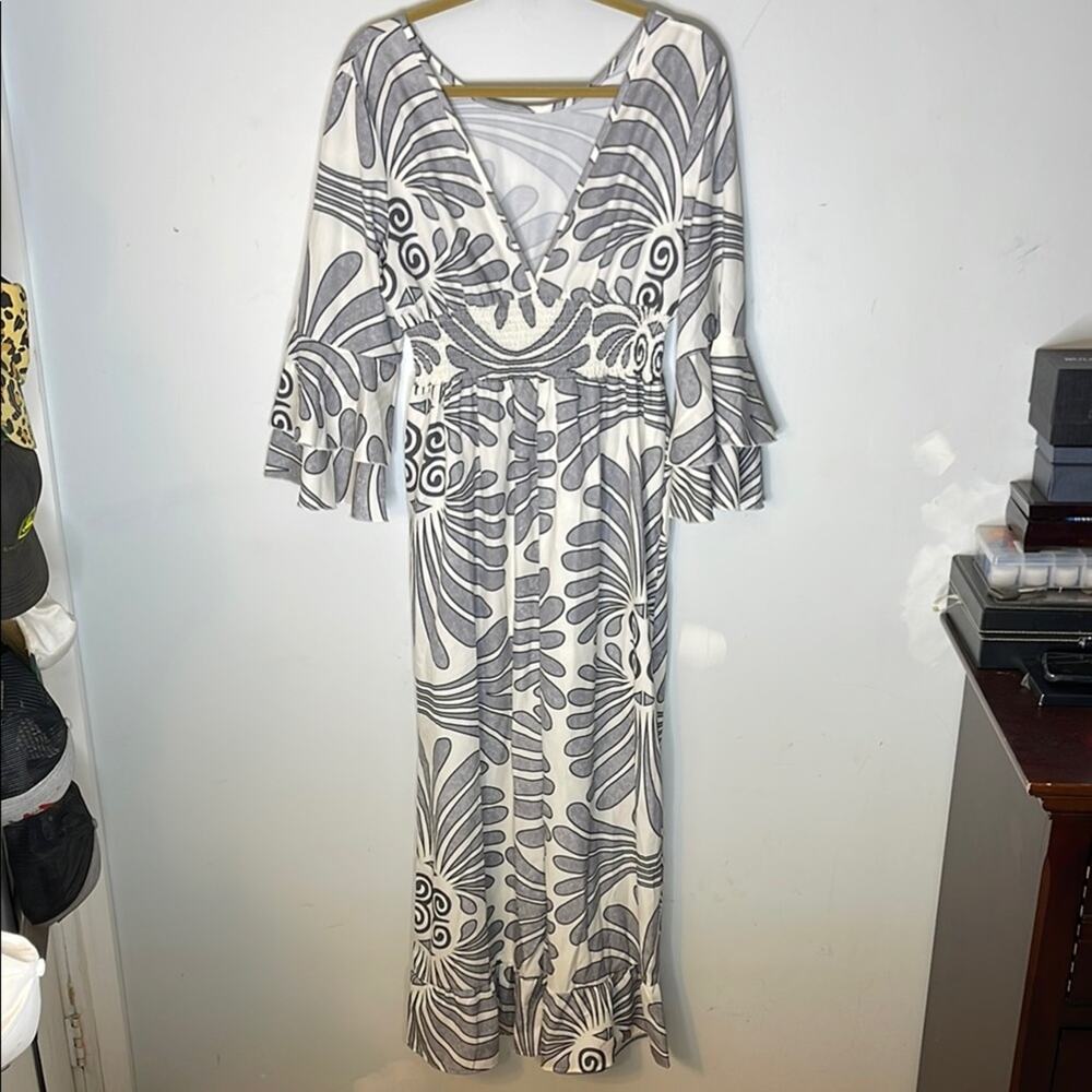 Gray 3/4 Sleeve Poly Blend Jumpsuit with Flared Cuffed Long Sleeves Size Large